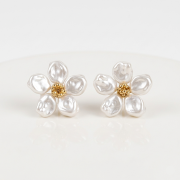 Elara Pearl Flower Earrings