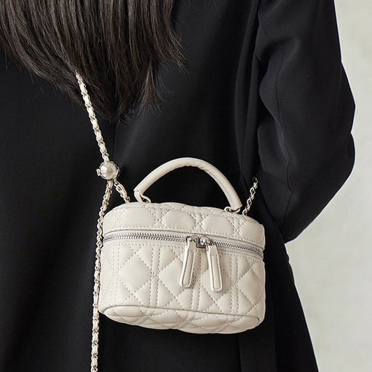 Pearl Vanity Chain Bag