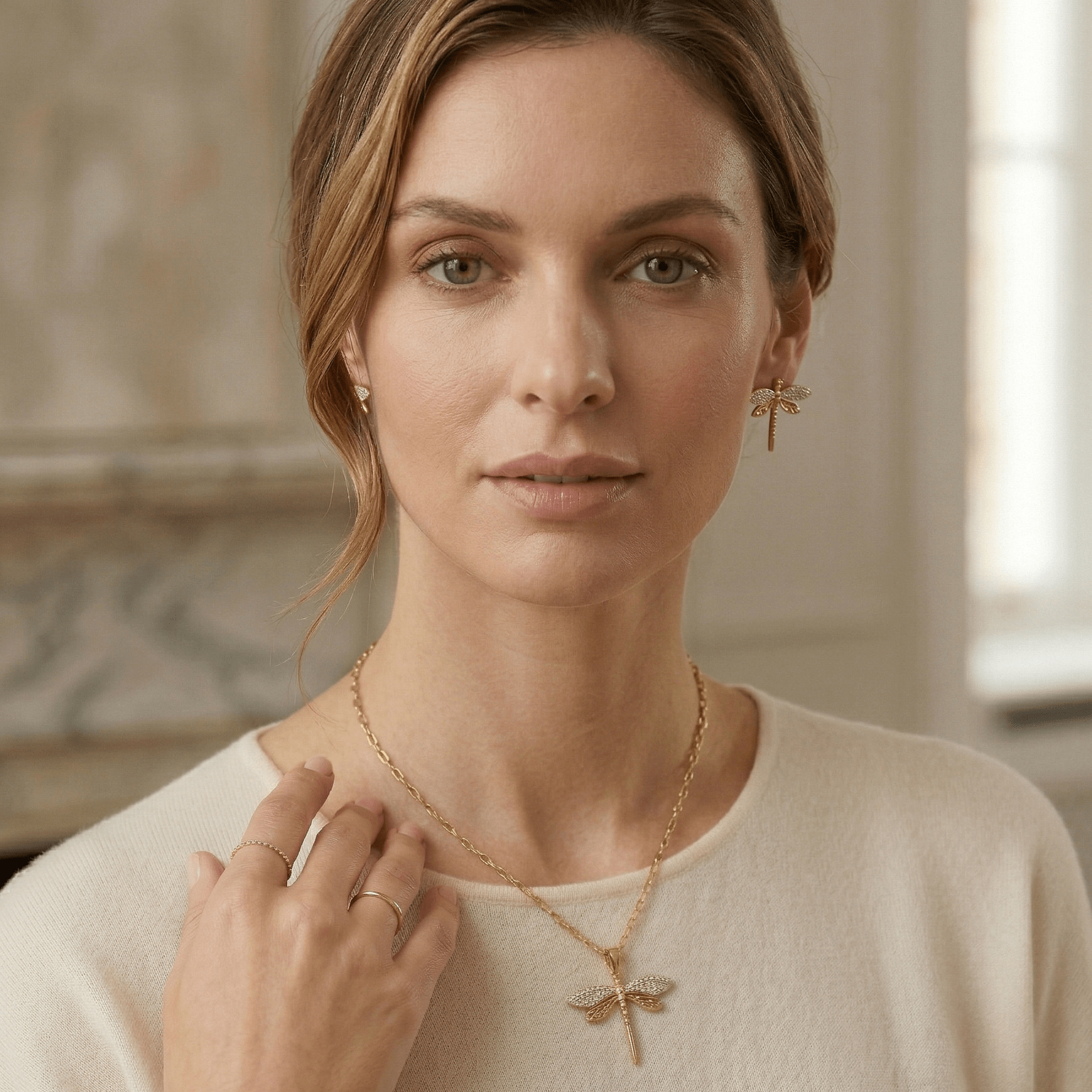 Aurelia Dragonfly Necklace - Orlumea