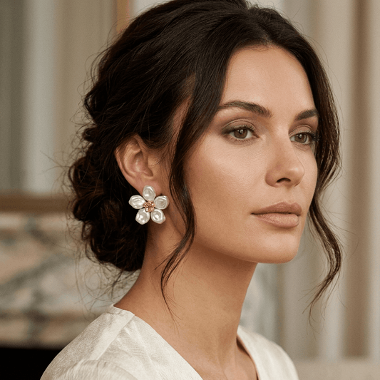 Elara Pearl Flower Earrings - Orlumea