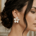 Elara Pearl Flower Earrings - Orlumea
