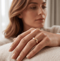 Élyra Curve Ring - Orlumea