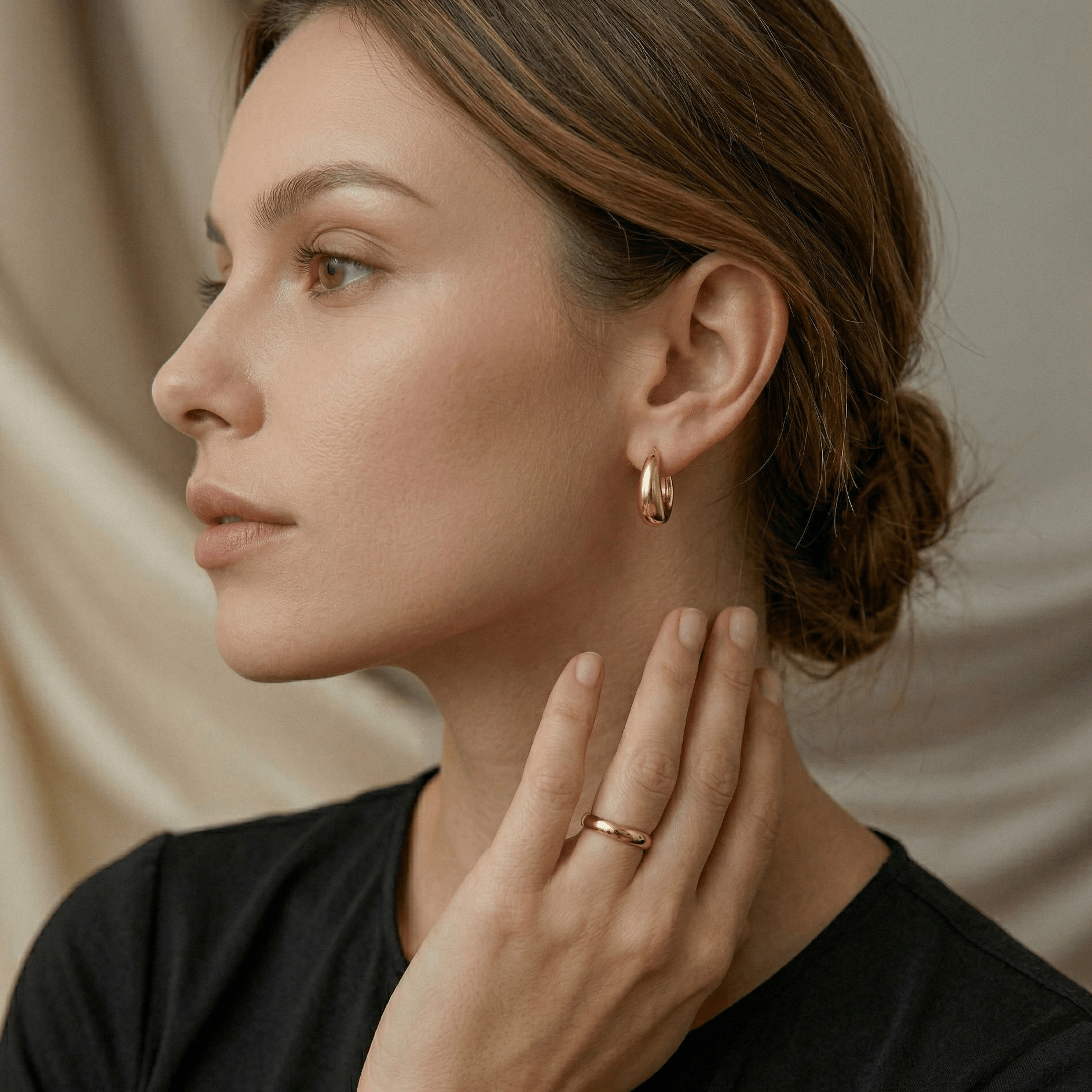 Essential Gold Huggie Earrings - Orlumea