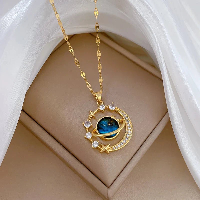 Luna Celestial Gold Necklace - Orlumea