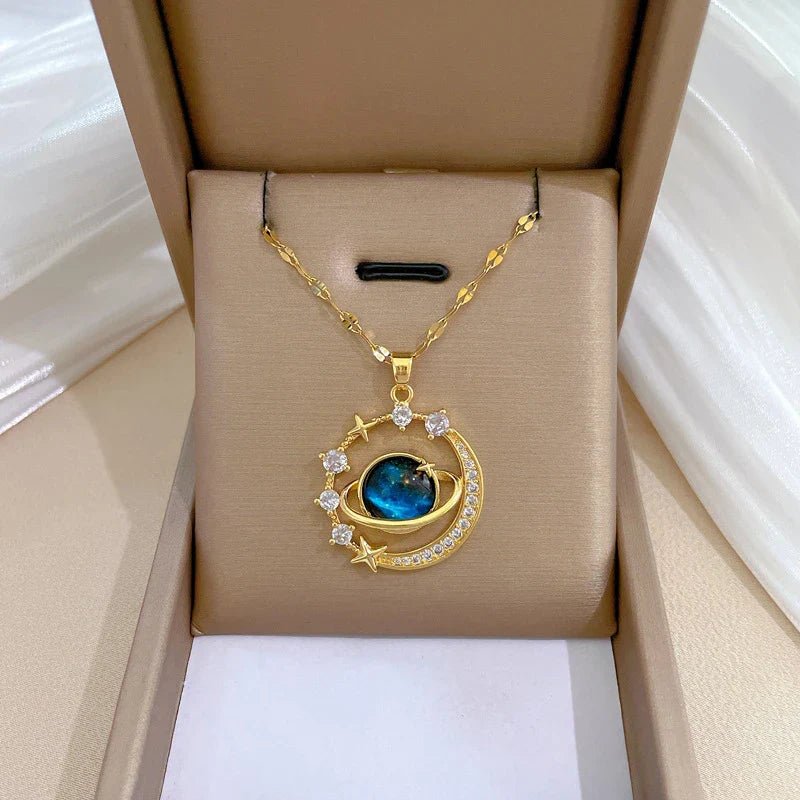 Luna Celestial Gold Necklace - Orlumea