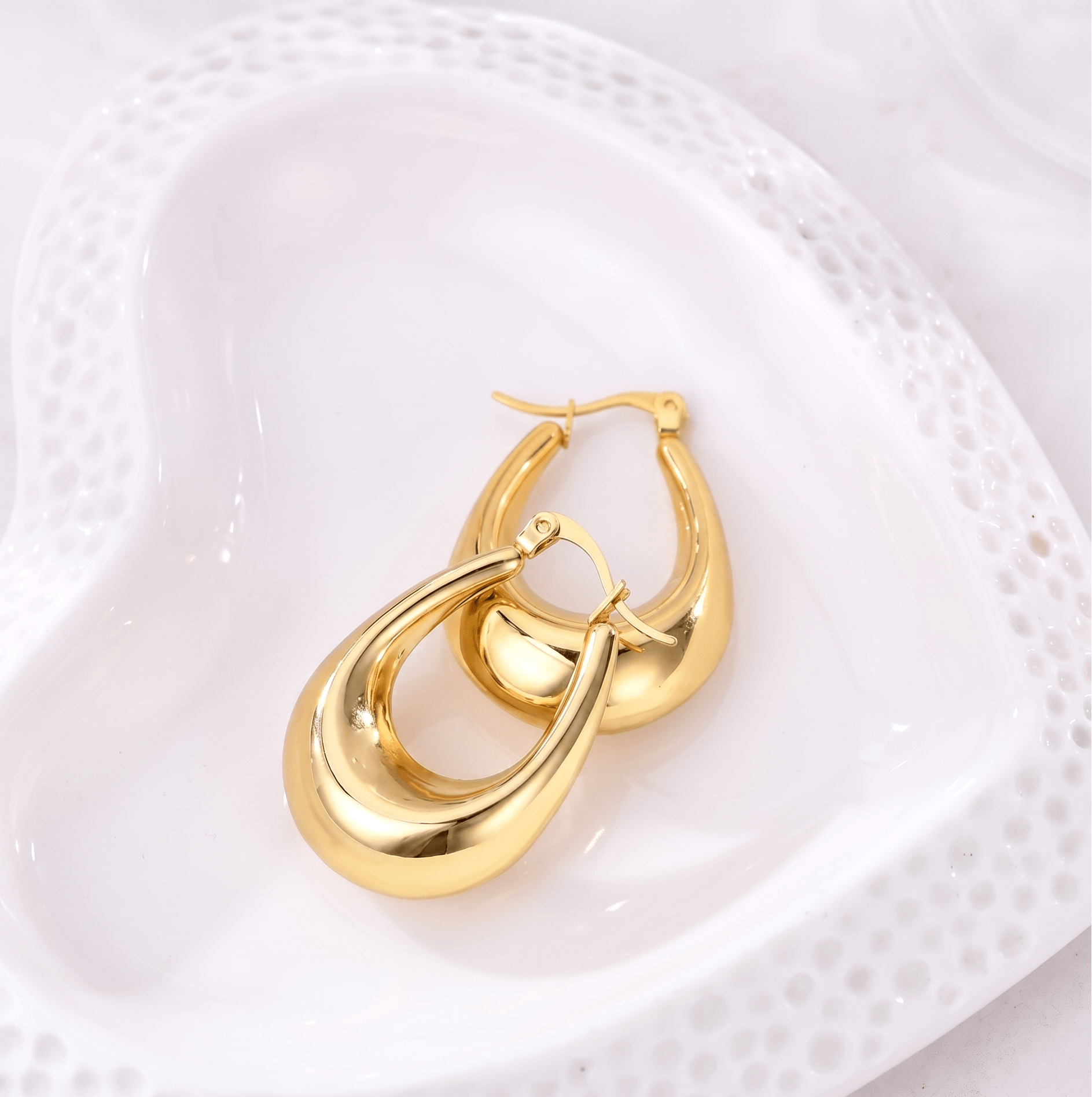 Luna Drop Earrings - Orlumea