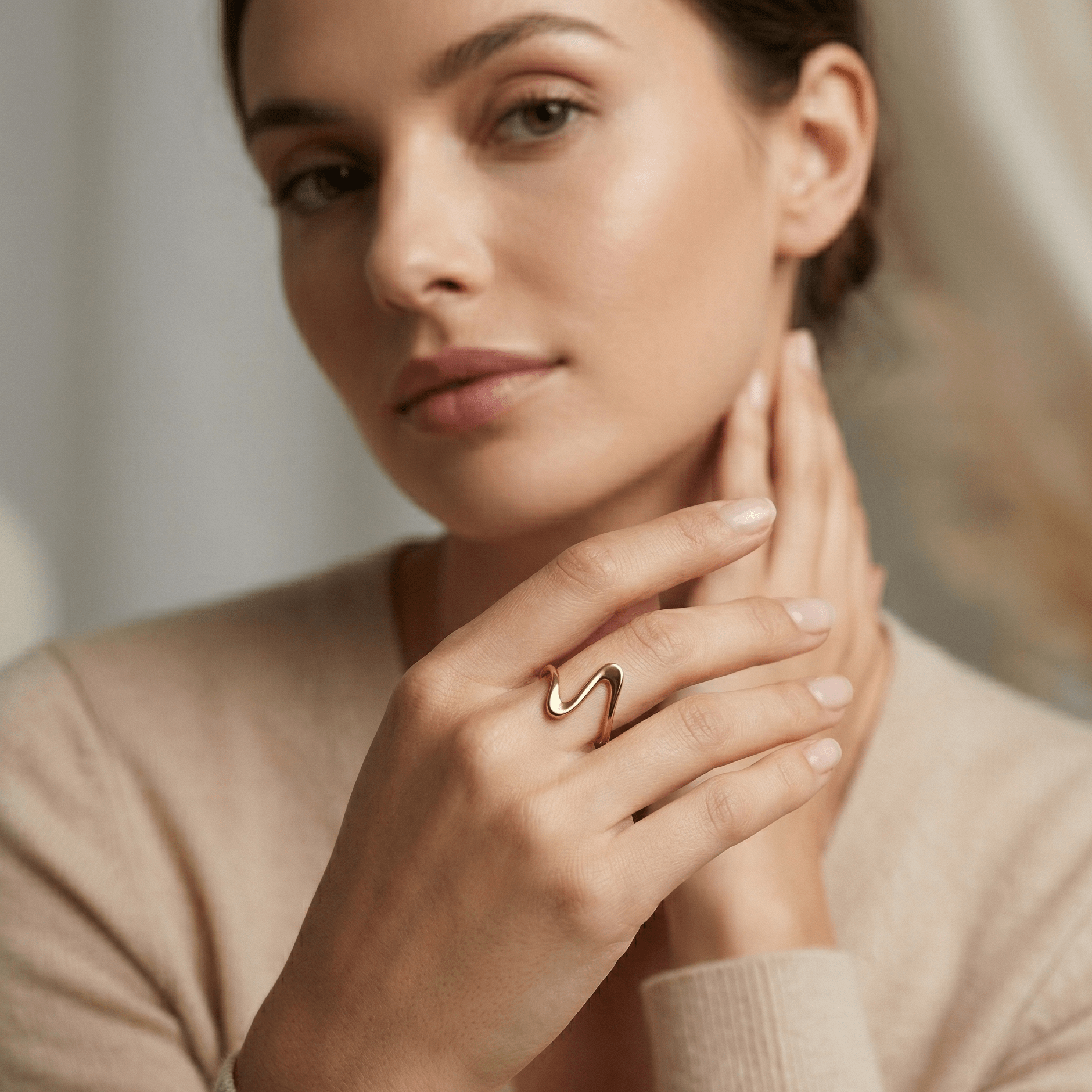 Minimal Wave Adjustable Ring - Orlumea