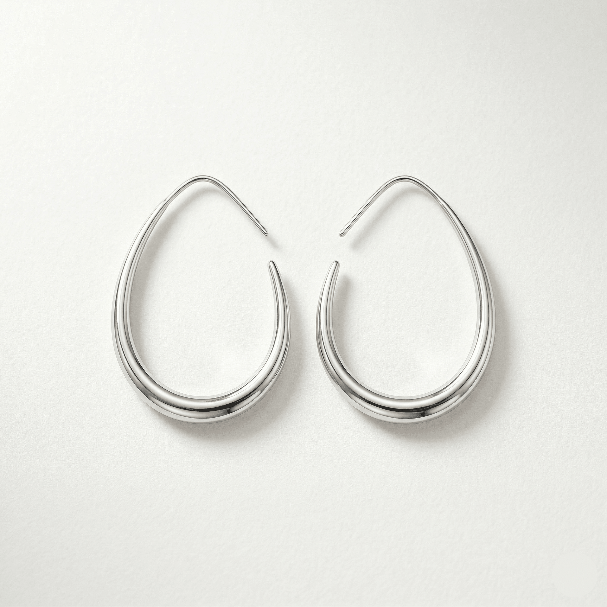 Minimalist Oval Gold Hoop Earrings - Orlumea