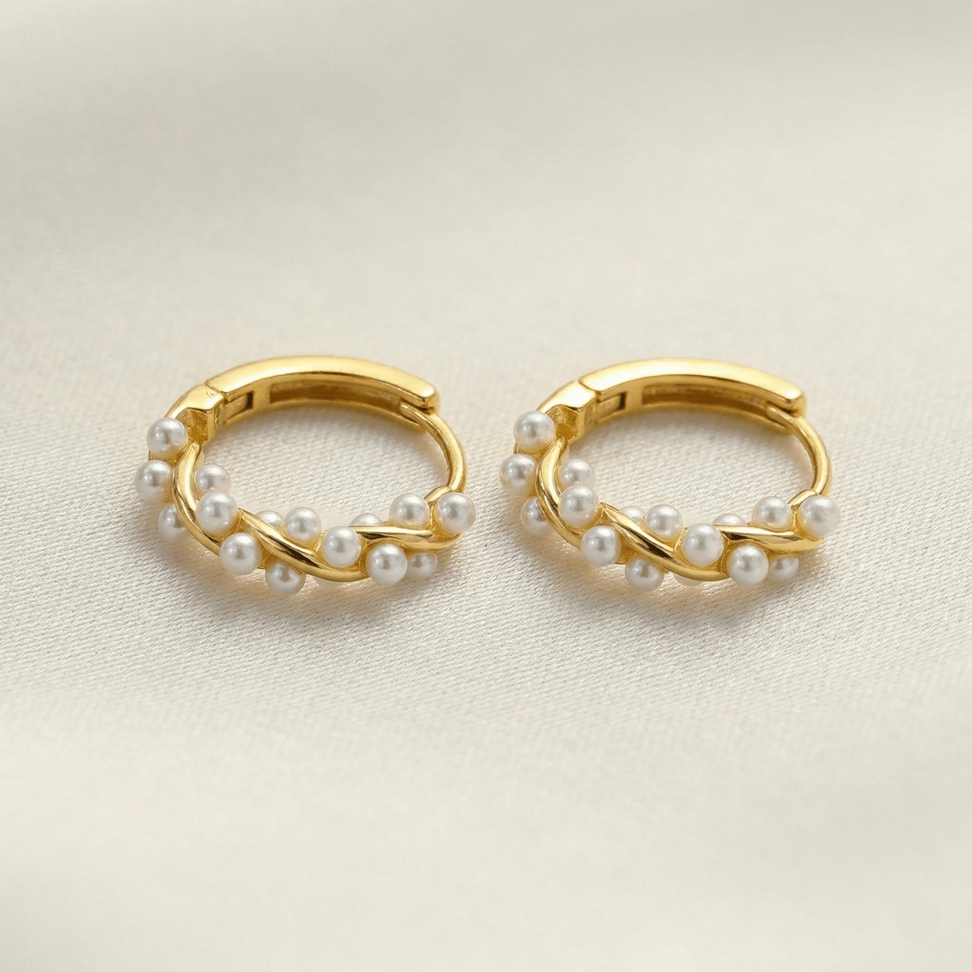 Pearl Signature Hoops - Orlumea